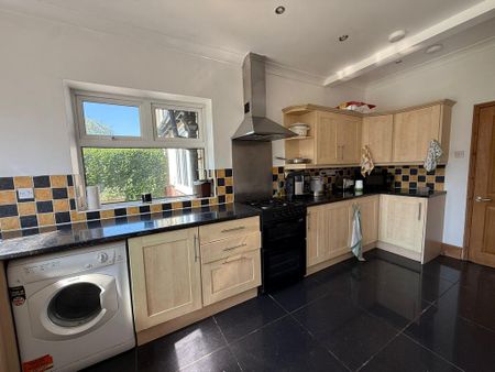 1 bedroom in a house share to rent - Photo 5