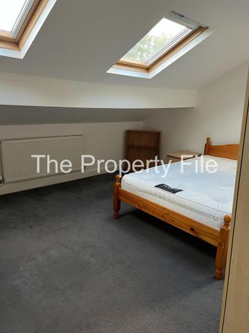 4 bedroom apartment to rent - Photo 5