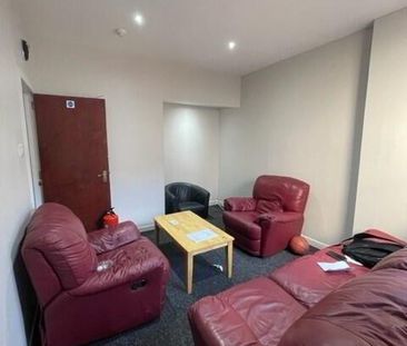 Flat 2-16b Wellesley Avenue, Belfast, BT9 6BY - Photo 1