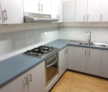 4-bedroom shared unit / apartment, Winifred St - Photo 2