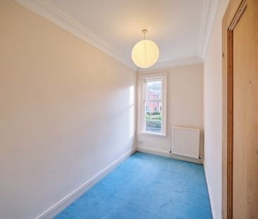 5 Bed Semi-Detached House, Brook Road, S8 - Photo 1