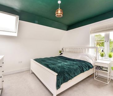 4 bedroom detached house to rent - Photo 2