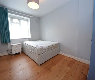 3 Bed Flat, Greenleaf Close, SW2 - Photo 5