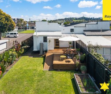 Versatile Living in the Heart of Onehunga - Photo 1