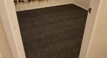 3 Bedroom 1 Bathroom - Photo 4