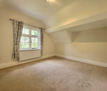 6 bedroom semi-detached to let - Photo 6