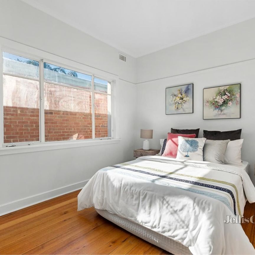 1/4 Valkstone Street, Bentleigh East - Photo 1