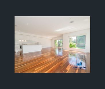 THREE BEDROOM PLUS STUDY TOWNHOUSE - Photo 2