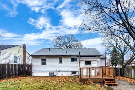 For Lease - 76 West 1st Street Unit# Lower Level, Hamilton, Ontario - Photo 4