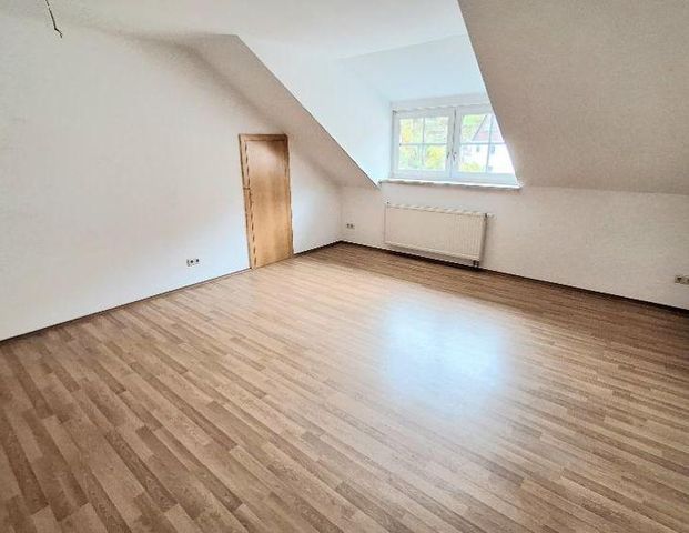 Super 3-Raum-Whg. mit Außenjalousien im Zentrum - Photo 1