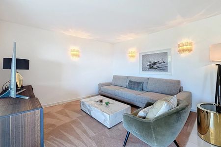 Superbe appartement de 3 pièces rénové avec vue mer - Photo 5