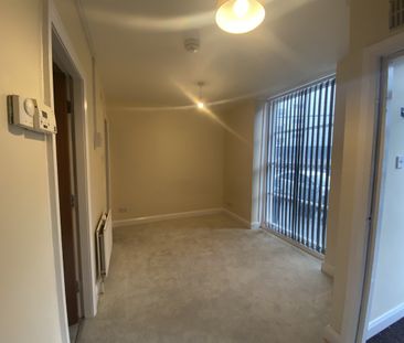 LUXURY STUDIO BEDSIT - Photo 1