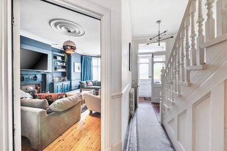 5 bedroom terraced house to rent - Photo 5