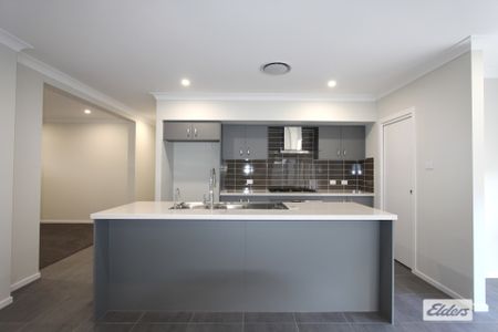 Fairly New Home in Leppington Estate! - Photo 2