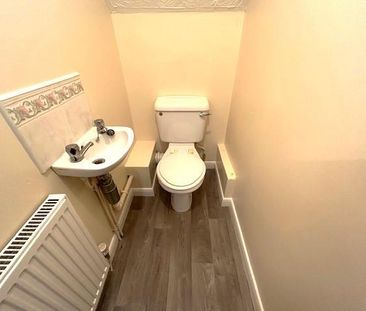 2 bedroom semi-detached house to rent - Photo 6