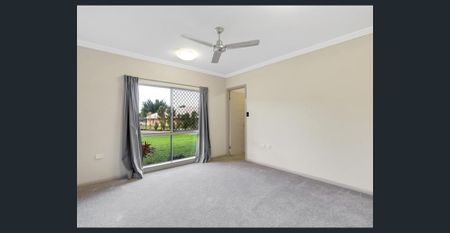 Luxurious Property with Stunning Mountain Views in Peaceful Gordonvale - Photo 5