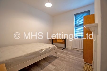 5 Bedroom Mid Terraced House for rent in Hanover Square - Photo 3