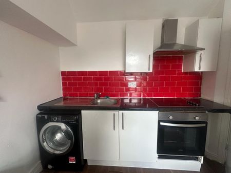 1 bedroom flat to rent - Photo 4