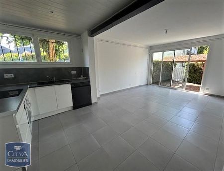 Location Appartement 3 pièces 64m² CHOLET 49300 - Photo 2