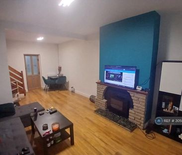 2 bedroom terraced house to rent - Photo 3