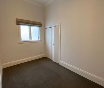 Charming 4BR Home in Mount Victoria! - Photo 2