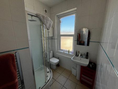 5 bedroom maisonette to rent - Photo 2