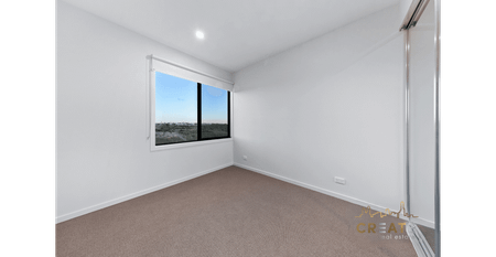 STYLISH & CONVENIENT LIVING IN SUNSHINE NORTH - Photo 4