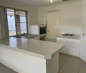 “IDEAL LOCATION & SPACIOUS LIVING!” - Photo 3