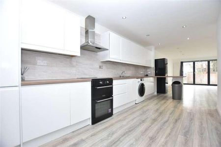 Whitehorse Lane, London, SE25 - Photo 5