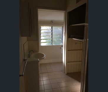 Cosy Unit in Prime New Farm Location. - Photo 1