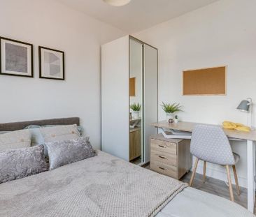 6 bedroom house to rent - Photo 2