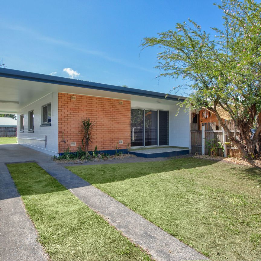 2/64 English Street, Manunda QLD 4870 - House For Rent | Domain - Photo 1