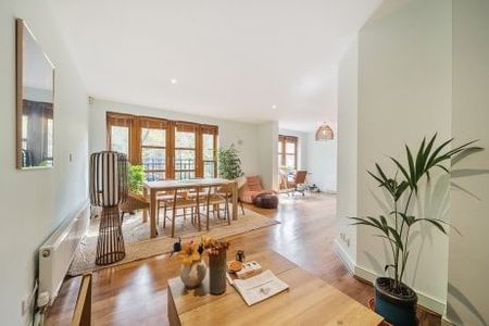 3 bedroom flat to rent - Photo 4