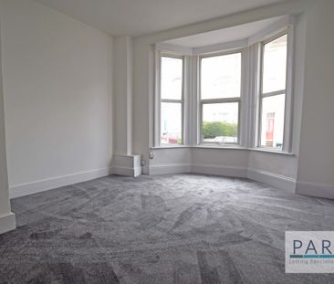 Roundhill Crescent, Brighton, East Sussex, BN2 3FR - Photo 2