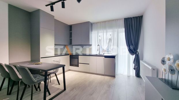 Apartament cu parcare zona Coresi prima inchiriere - Photo 1
