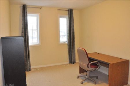 For Lease - 414 Bamberg Crescent, Waterloo, Ontario - Photo 5