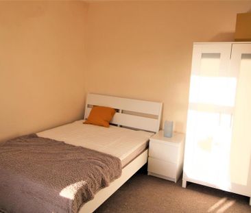 4 bedroom private hall to rent - Photo 5