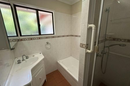 THREE BEDROOM HOME WITH SOLAR IN THE HEART OF WEST GLADSTONE IS AVAILABLE NOW! - Photo 5