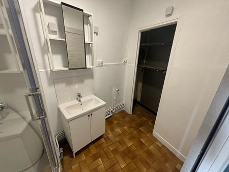 Location Appartement 2 pièces 62m² LOOS 59120 - Photo 3