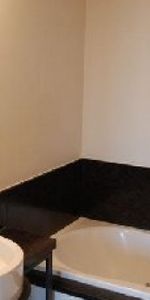 WOLUWE ST. PIERRE : APPARTEMENT MEUBLE 2 CHAMBRES + TERRASSES - Woluwé-saint-pierre - Foto 4