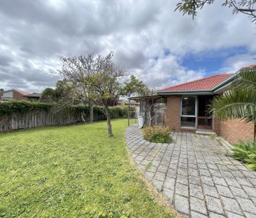 Well Maintained Family Home!!! - Photo 6