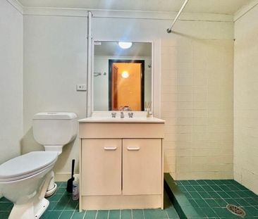 Furnished Studio with A/C at the Heart of Educational District - Photo 6