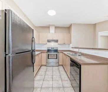 Cozy Family Friendly 2 Bedroom 2 Washroom Condo — 2 Bedrooms Condo ... - Photo 1