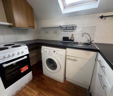 1 Bed Flat, Denzil Avenue, SO14 - Photo 3