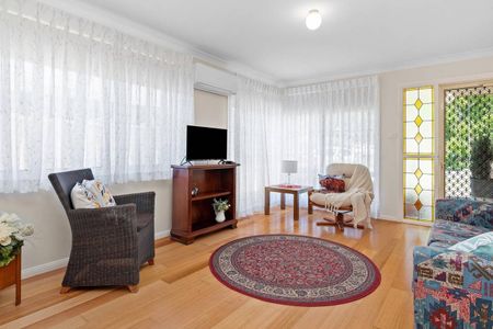 LOW MAINTENANCE LIVING IN CONVENIENT LOCATION!! - Photo 4