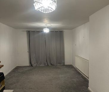 3 Bed Semi-Detached House, Beckhampton Road, NG5 - Photo 1