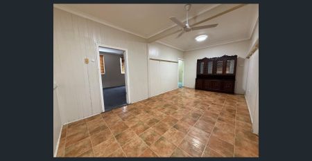 Two Bedroom Unit in Central Location - Photo 2