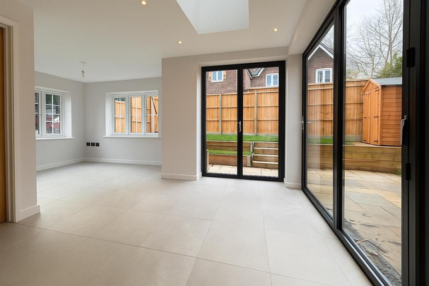 3 bedroom detached house to rent - Photo 1