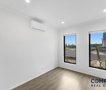 27 Illustration Avenue, Mambourin VIC 3024 - House For Rent | Domain - Photo 2