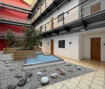 2 Bed Flat - Photo 2